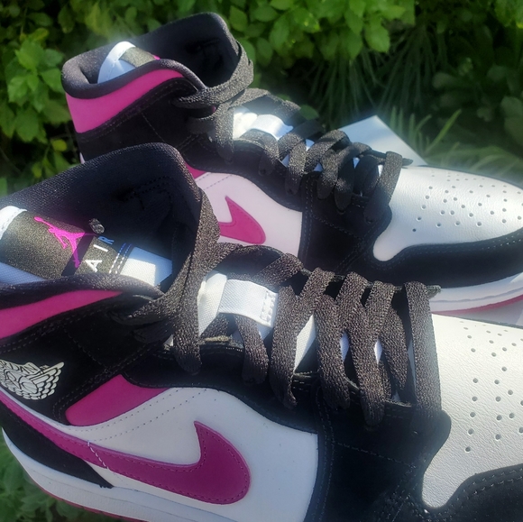 Women air Jordan 1 mid 'Cactus Flower'